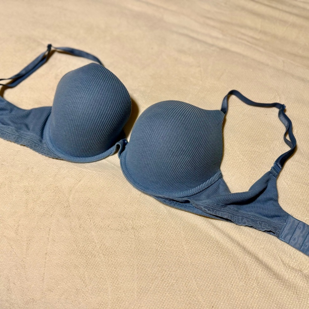 Victorias Secret Powder Lightly padded Blue Ribbed Bra 32DD